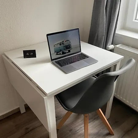 아파트 Neu Saniertes Penthouse Mit Offener Wohnkueche 마그데부르크