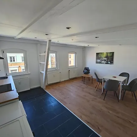 Апартаменты Neu Saniertes Penthouse Mit Offener Wohnkueche