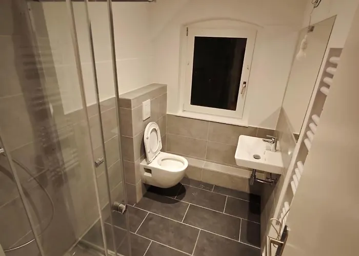 Neu Saniertes Penthouse Mit Offener Wohnkueche 아파트