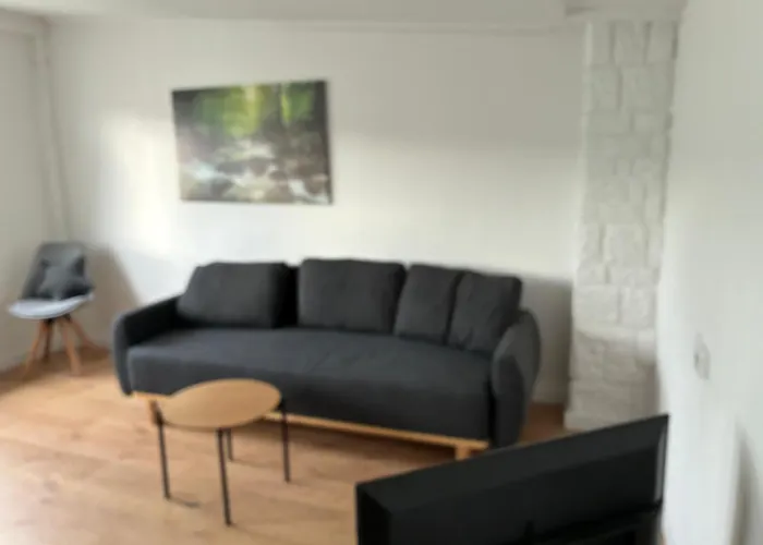 Neu Saniertes Penthouse Mit Offener Wohnkueche アパート